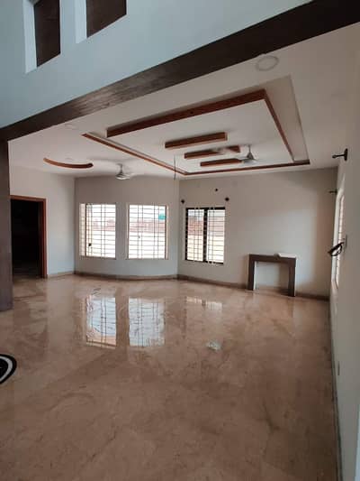 10 Marla Luxury Double Storey House For Rent in Faisal Town West Canal Road Faisalabad