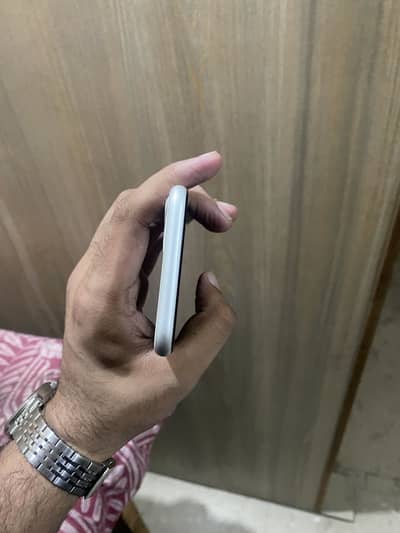 Iphone 11 factory unlock