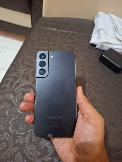 Samsung S22 (non-pta)