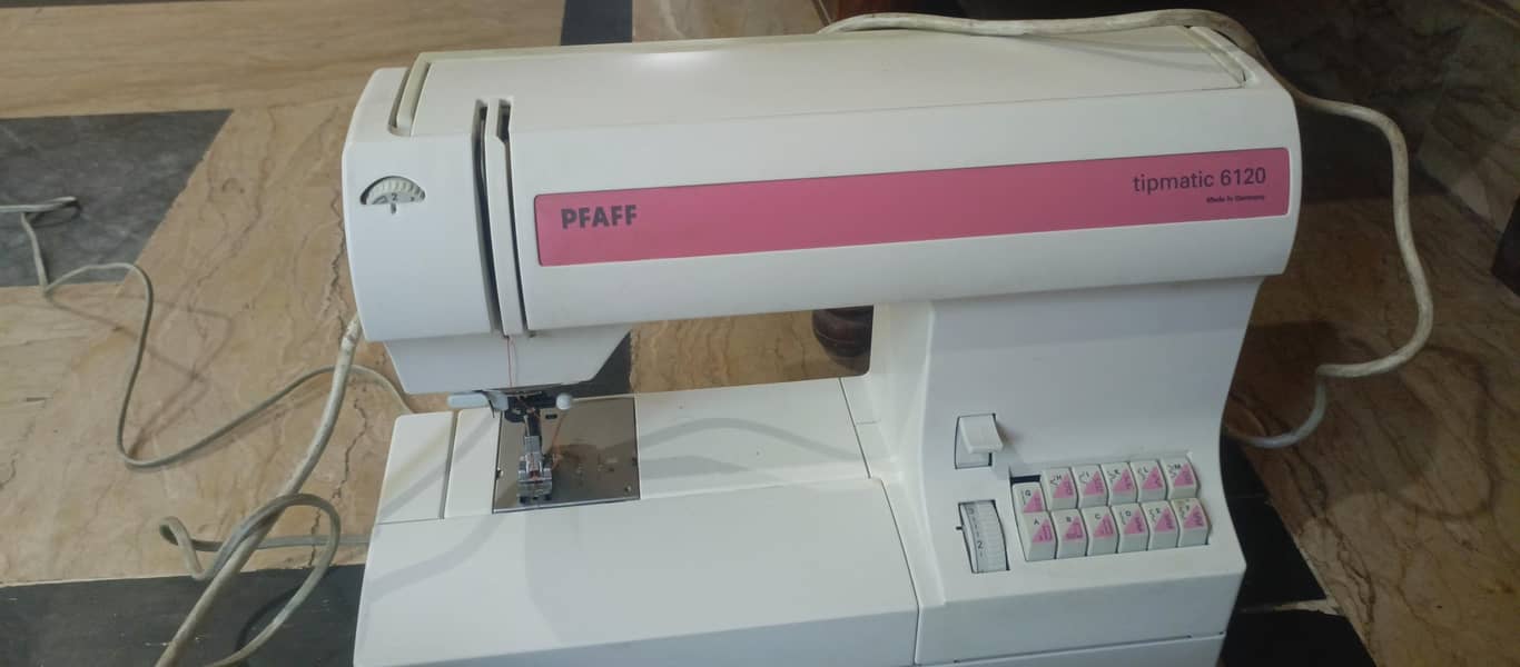 Pfaff sewing machine 0