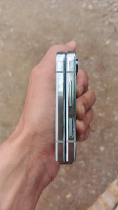 Samsung ZFlip5 16/512 exchange possible