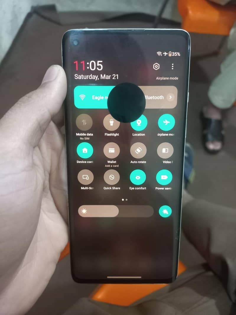 one plus 8 doted panel 2