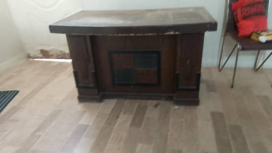 office table in good condition