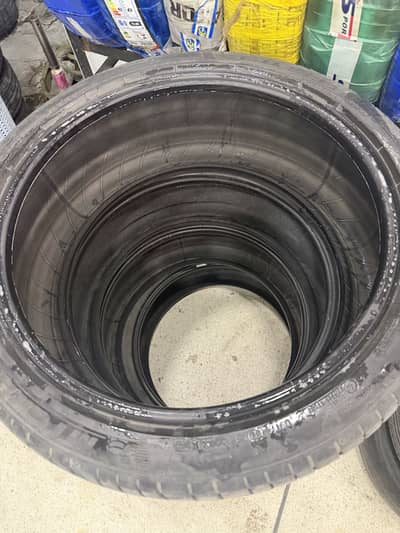 Mercedes EQC 400 size size 255.40. R21 or front size 235.45. R21