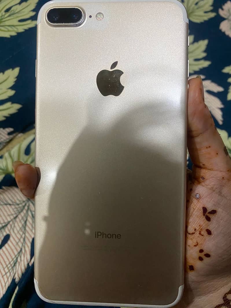 Apple iPhone 7 Plus 0