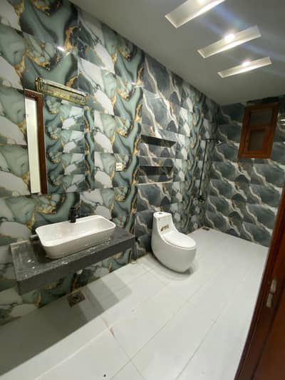 SILENT COMMERCIAL BRAND NEW PORTION FOR RENT   Gulshan-e-Iqbal Block 5