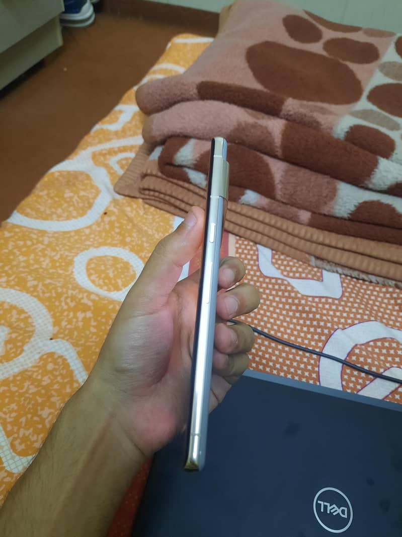 Google pixel 7 pro 4