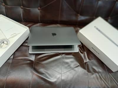 Macbook Air M1 2020 13.6 Inches 8GB Ram 256Gb Ssd