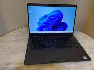 Dell UHD TOUCHSCREEN COREI5 8TH GEN, 8/256 LAPTOP EXCELLENT CONDITION