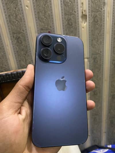 iPhone 15 pro jv with box 128Gb