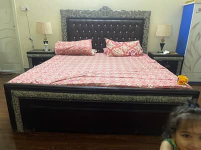Complete wooden bed set