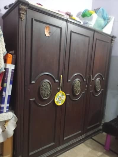 3door almari