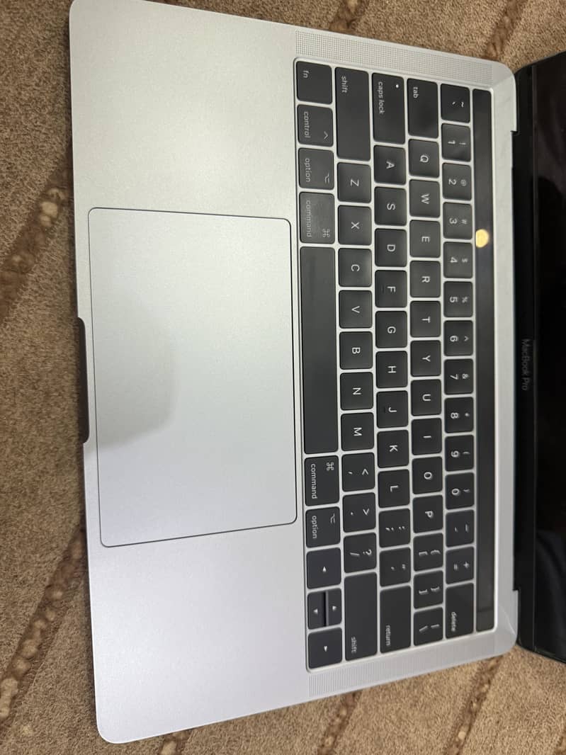 MacBook Pro 2017 0