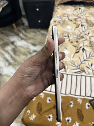 Jis na lana ha rabta kar la num :03279807876