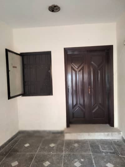 MIAN ESTATE OFFERS FACING PARK 5 MARLA DOUBLE STOREY INDEPENDENT HOUSE AVAILABLE FOR RENT ON PRIME LOCATION