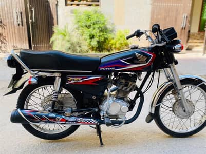Honda CG 125 2017 model black edition