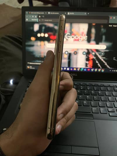 Selling my iPhone 11 Pro Max 256GB in Gold color.