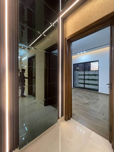 10 Marla house for sale barnd new house good location satlesh house