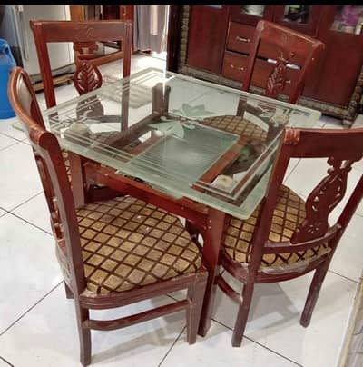 ڈائننگ کرسیاں کا کپڑا چینج کرا یہ وہ بھی اپنے گھر پر۔