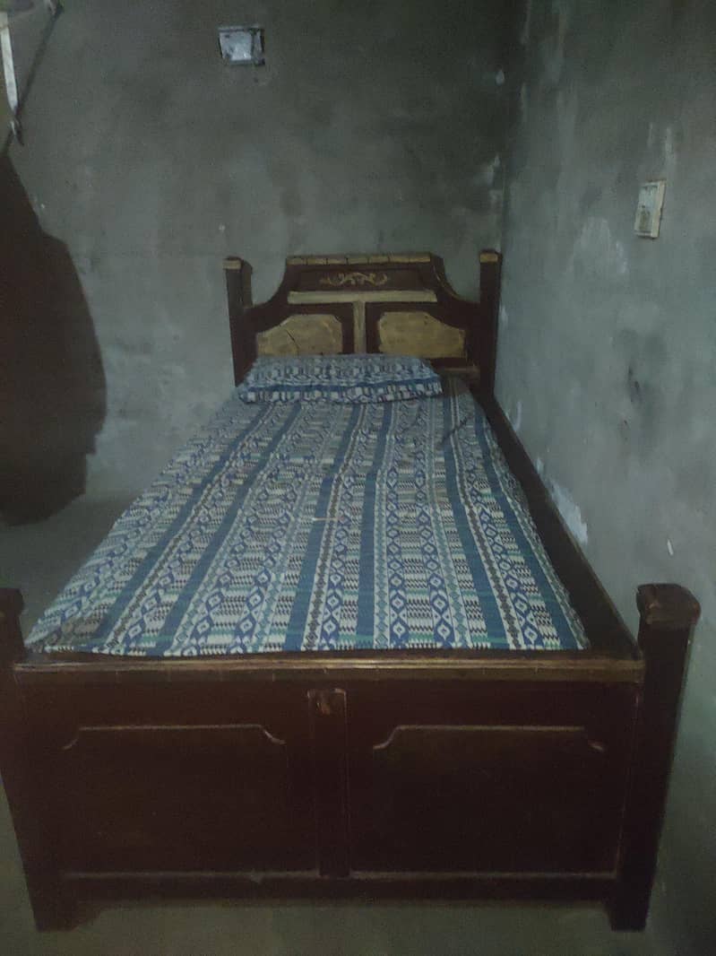 Single Bed without matress 1