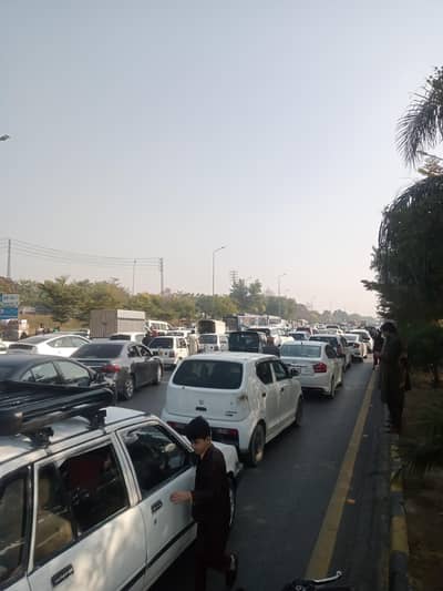 mujhe driver ki job chahiye full time ya part time