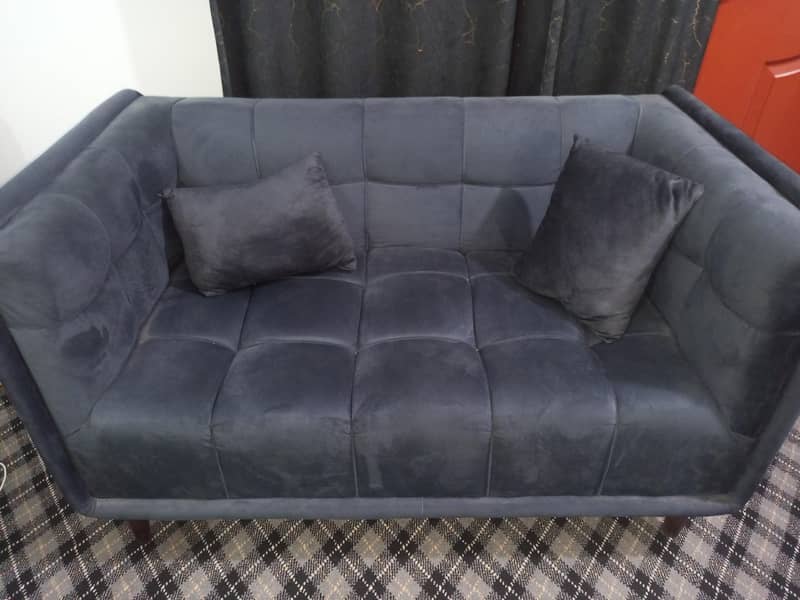 2 seater sofa 0