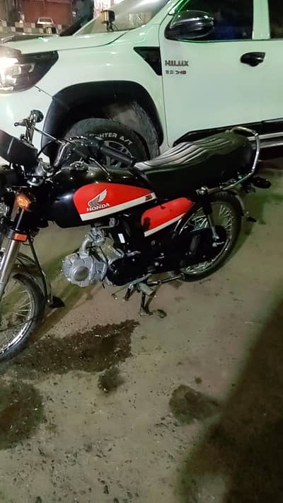 honda cd 70 24/25 ha bilkuL new ha dubal samn ka sath 145000 ka
