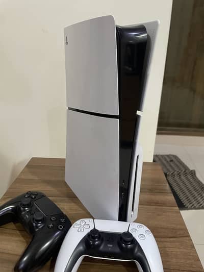 Ps5 slim 1tb with 2 controllers