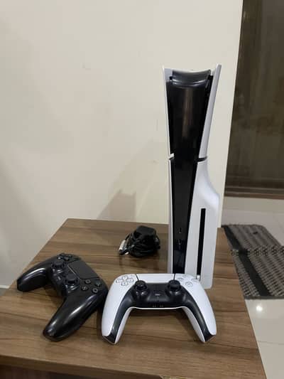 Ps5 slim 1tb with 2 controllers