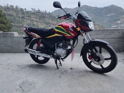 Honda cbf 125 for sale antique piece brand new only 6000km drive