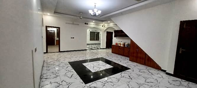 Beautiful 1 Kanal Ground & Lower Ground Portion House Available For Rent In G15.