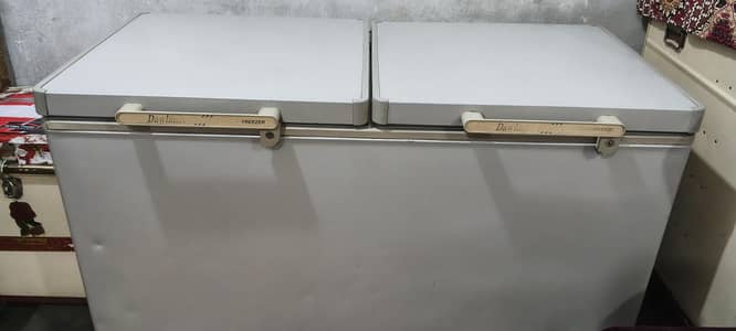 2 door Dawlance deep freezer for sale
