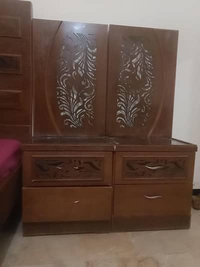 side table and drssing table