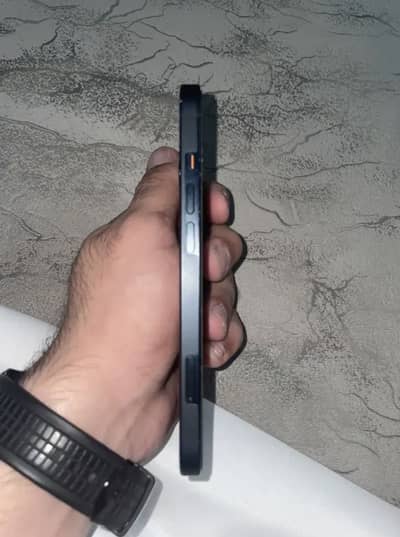 iPhone 13 60k sy km waly msg na kren or exchange b jo jaega just ip sy