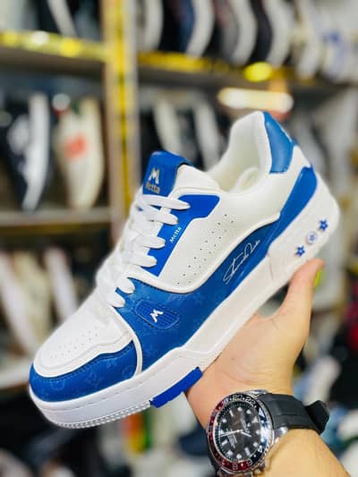 New Arrival Fashion Sneakers Collection's