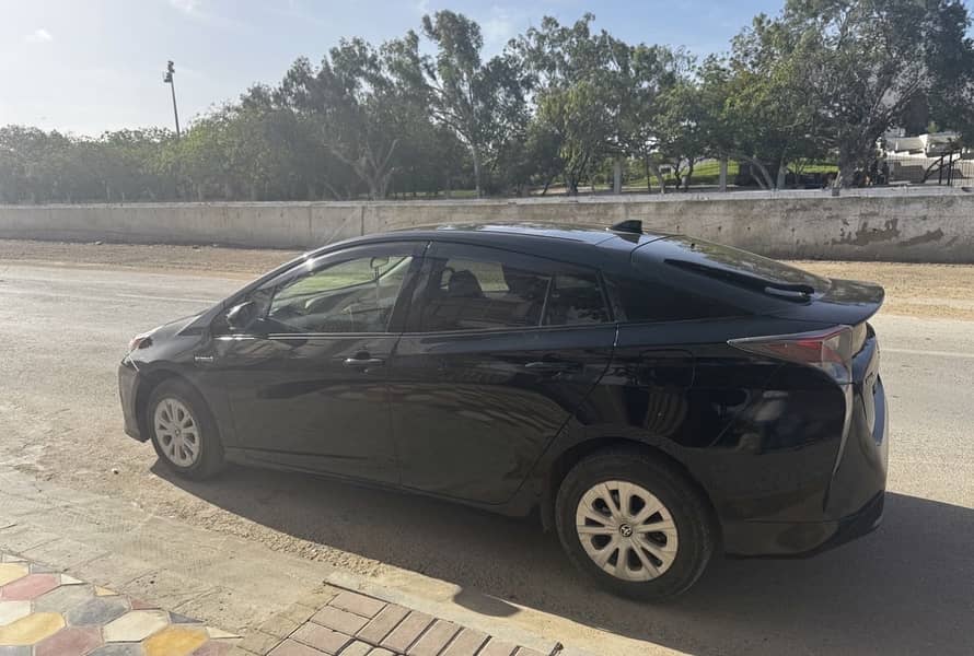 prius S push 18