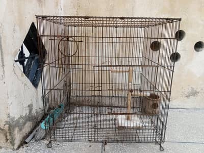 2 cage forsale and other is 3 portion cage