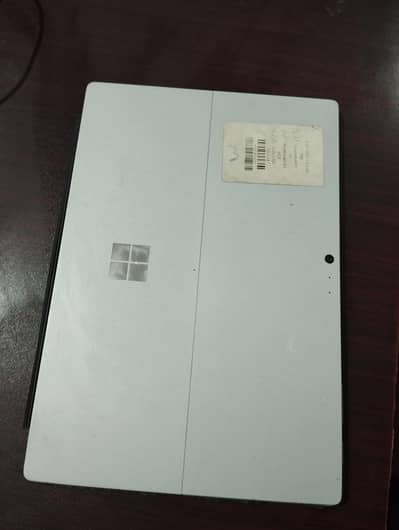 Laptop Surface Book face lock