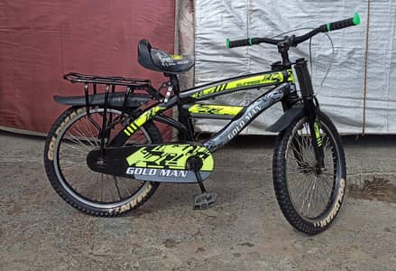 kids cycle ( size 20" inches) ( New condition) ph 0322-410-5528