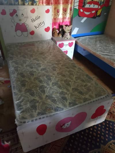 Single Beds With Matters