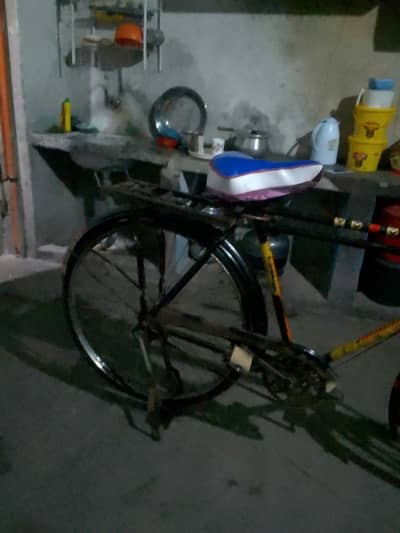 sohrab ka cycle hai 22 inch ka urgent sale 03221510915 call me