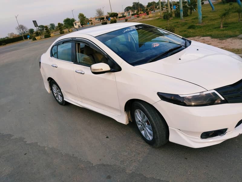 پیسے کے 2016 ماڈر نیٹ اینڈ کلین میں بلیک کلر پاس کرتے ہیں 2