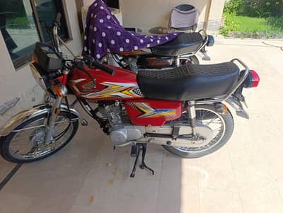 HONDA CG 125 RED COLOUR