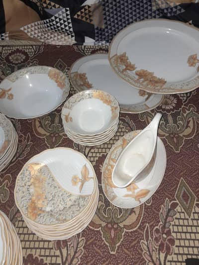 crockery for sale
