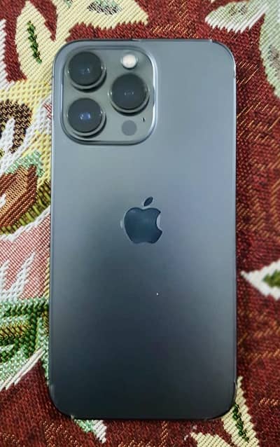 Iphone 13 pro 9/10 waterpack 100 percent original and waterpack