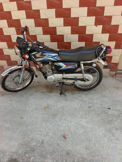 Honda 125 Black 2025 | Lush Condition | All Documents | Cheap price