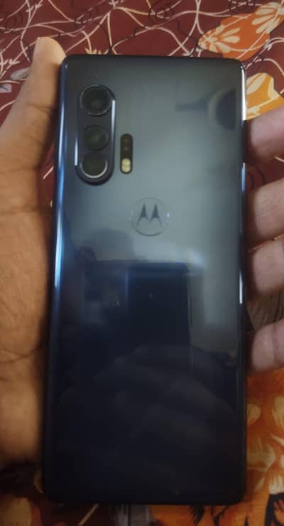 Moto edge plus