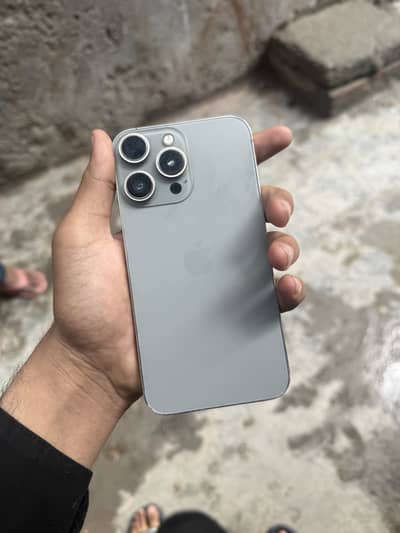 IPHONE XR CONVERT 15 PRO PLEASE READ ADD EXCHANGE POSSIBLE