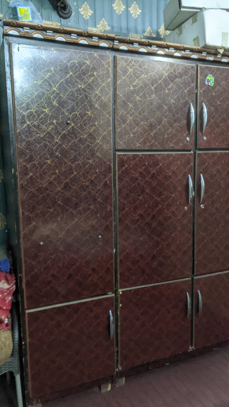 Cabinet 0