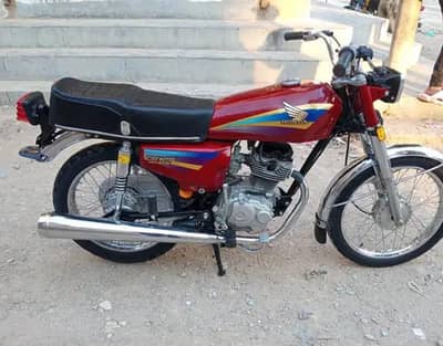 Honda 125cc bike argent for sale 0326,,64,,35,,483